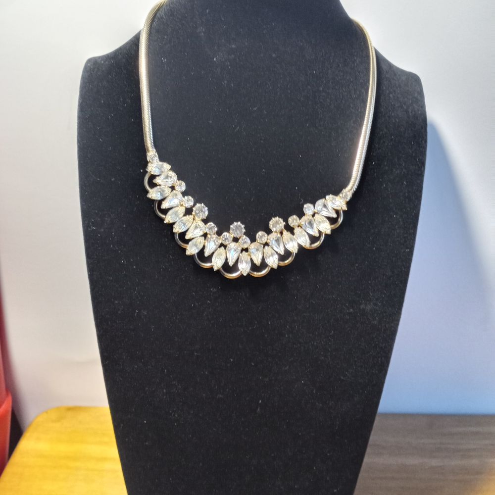 Vintage Kramer OF NY Elegant Gold and Silver Necklace